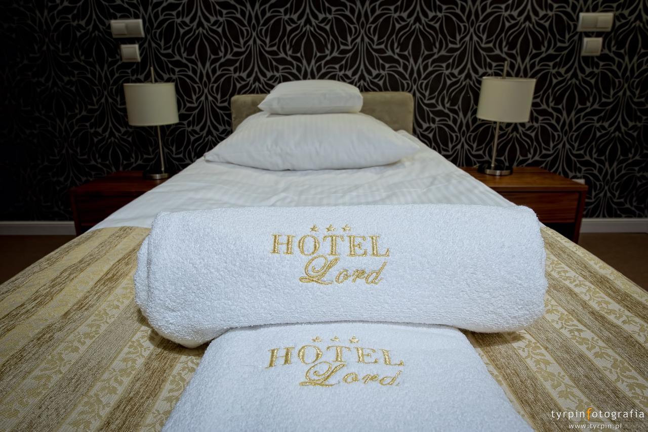 Hotel Lord Krosno Kamer foto